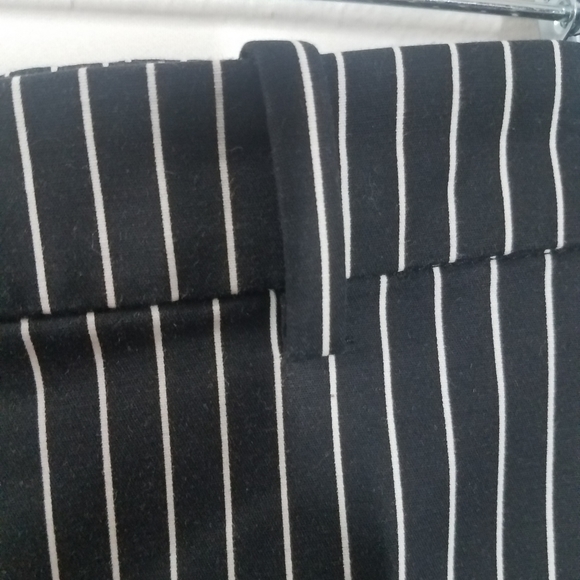 H&M Black and White Striped Leggings Trouser Pants - Picture 3 of 8